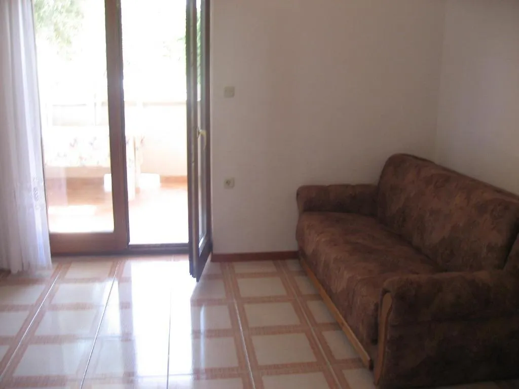 Apartments Selez Mandre