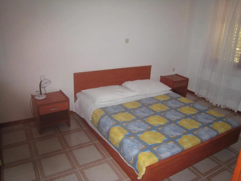 Apartments Selez Mandre